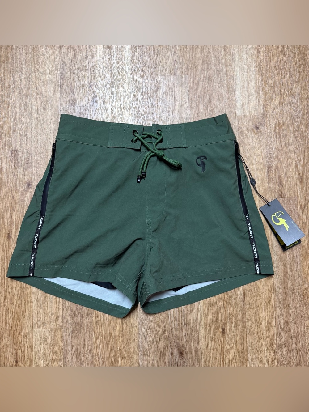 TUCANN Men’s 3” Swim Shorts Khaki Green Size Small NWT Quick Dry Stretch
